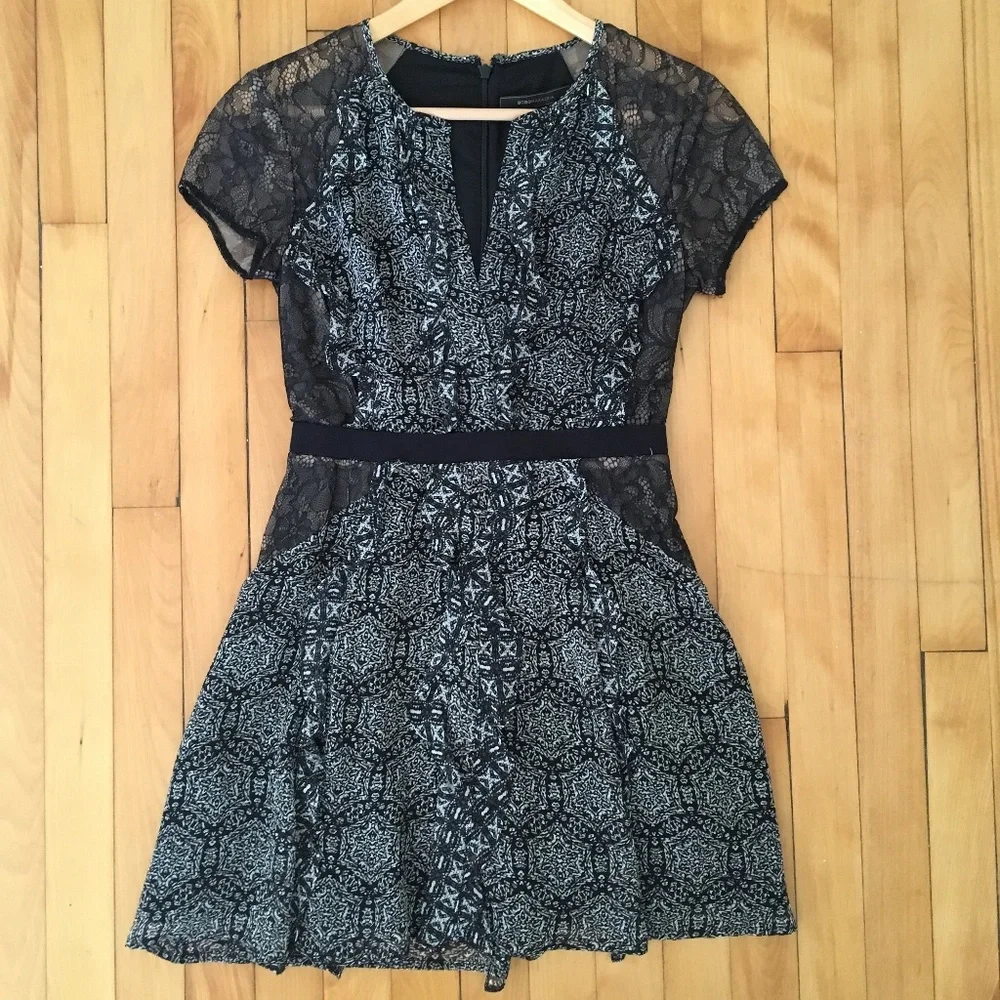 BCBGMaxAzria Stephanie Lace Printed Dress in Blue, Grey, Black Size 0